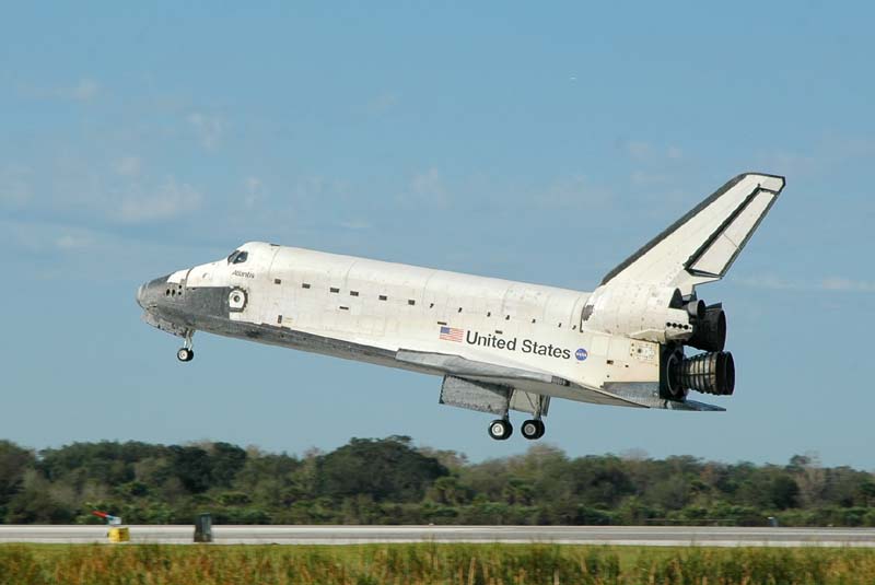 STS-122_36