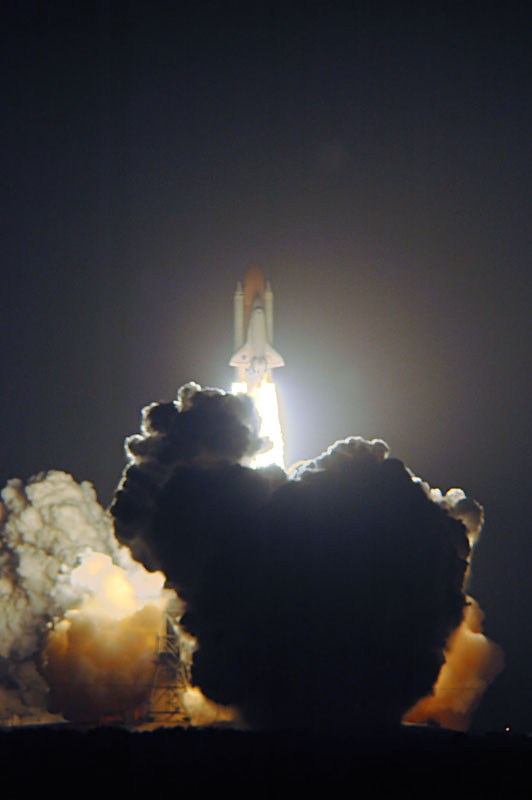 STS-126_09